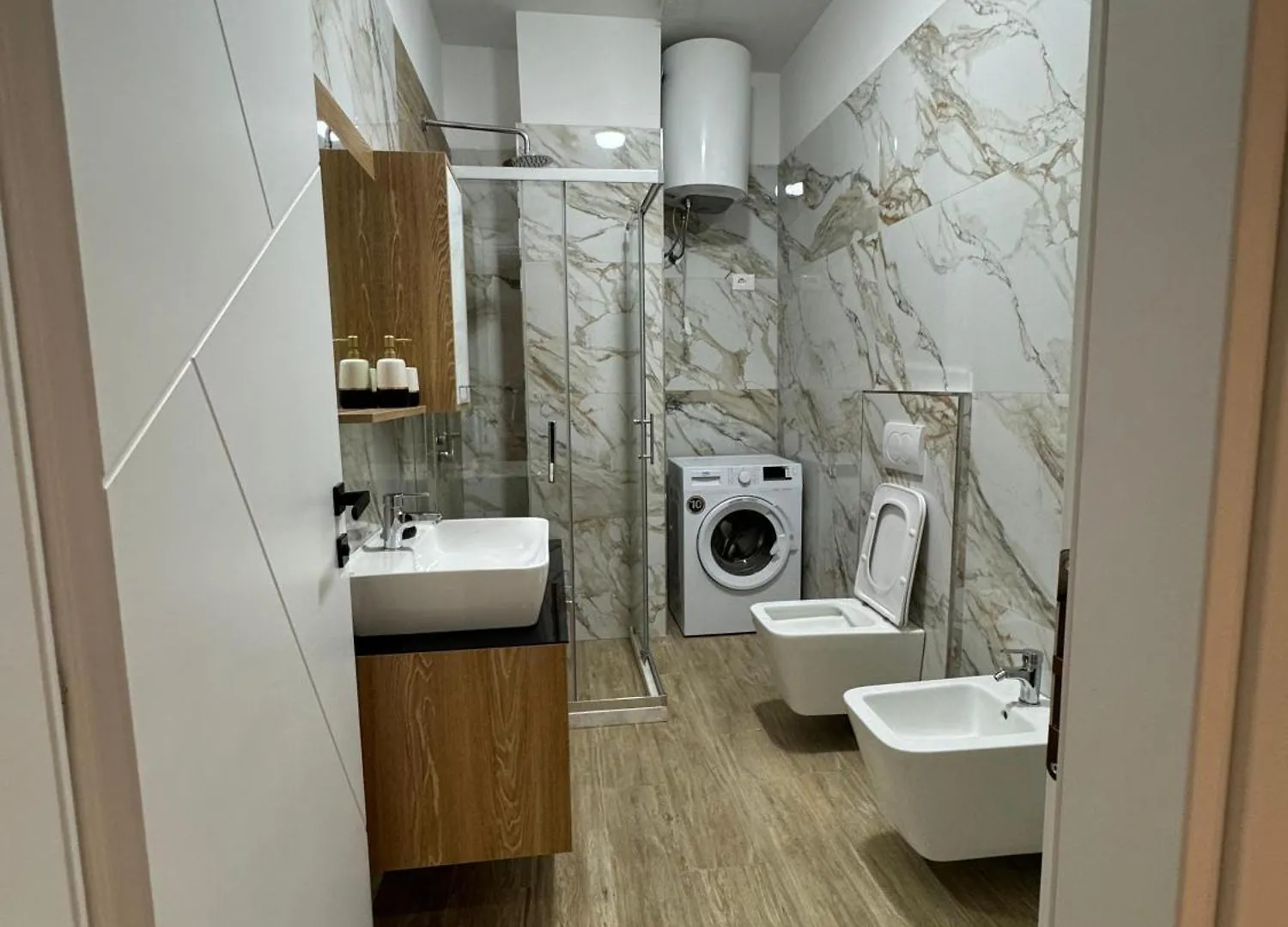 Isla'S Luxurious Seaside Apartments Durrës