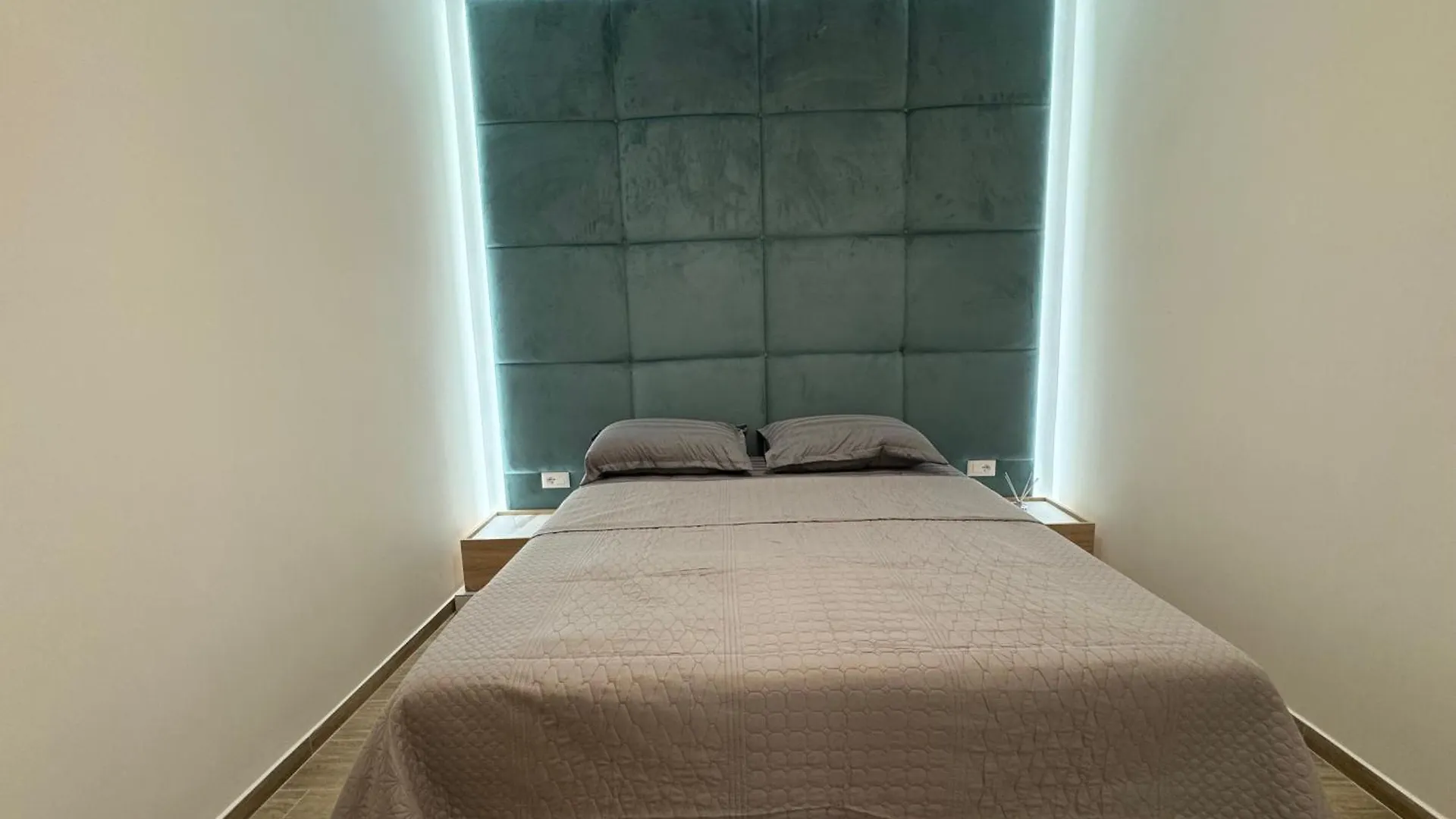 Isla'S Luxurious Seaside Apartments Durrës Albanie
